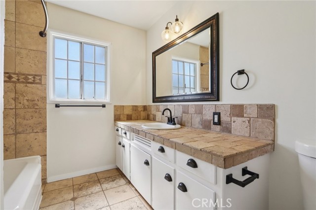 Detail Gallery Image 17 of 39 For 5319 Rochester, Riverside,  CA 92504 - 3 Beds | 2 Baths