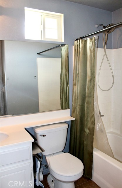 Detail Gallery Image 7 of 16 For 13108 Solar Bay Ln, Victorville,  CA 92394 - 4 Beds | 2/1 Baths