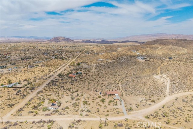 5115 Warren Vista Avenue, Yucca Valley CA: https://media.crmls.org/medias/b2a9f5b2-39ad-4699-91ec-f68df709a852.jpg