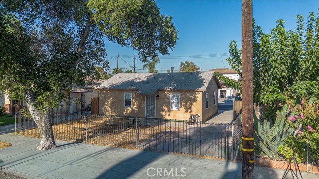 Detail Gallery Image 2 of 16 For 919 N Illinois Ave, Colton,  CA 92324 - 2 Beds | 1 Baths
