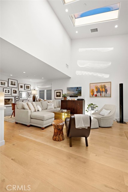 Detail Gallery Image 47 of 68 For 711 1/2 Marigold, Corona Del Mar,  CA 92625 - 2 Beds | 2/1 Baths