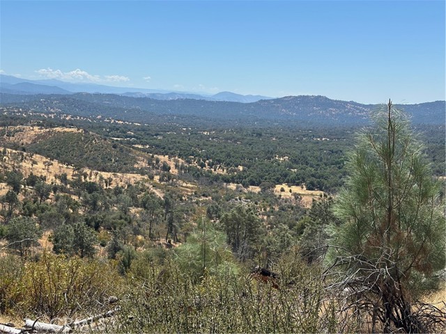 3896 B State Highway 140, Mariposa CA: https://media.crmls.org/medias/b2ab10fd-8108-4466-b6fc-5e655af95789.jpg