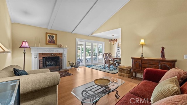 Detail Gallery Image 5 of 30 For 1667 Lakewood Ave, Upland,  CA 91784 - 3 Beds | 2 Baths