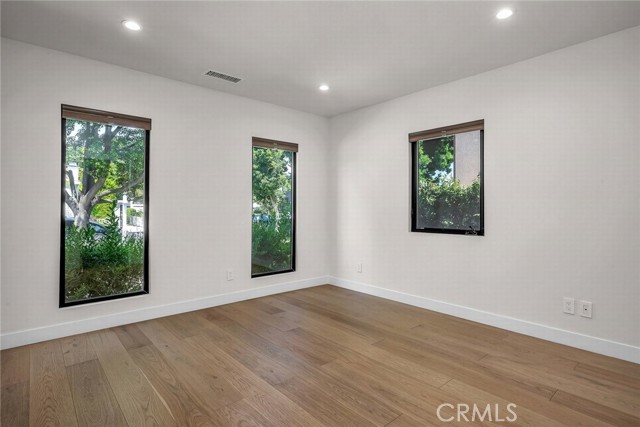 Detail Gallery Image 34 of 49 For 5110 Greenbush Ave, Sherman Oaks,  CA 91423 - 6 Beds | 6 Baths