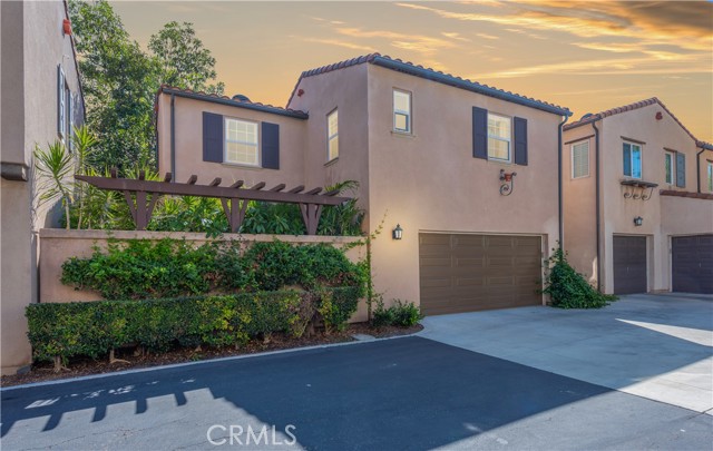 80 Great, Irvine CA: https://media.crmls.org/medias/b2ad9fb0-4431-47b2-a572-866954a80663.jpg