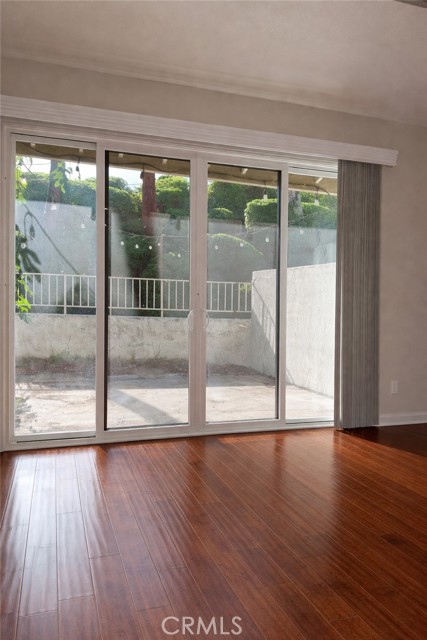 Detail Gallery Image 2 of 13 For 1025 Creekside Dr, Fullerton,  CA 92833 - 2 Beds | 2/1 Baths