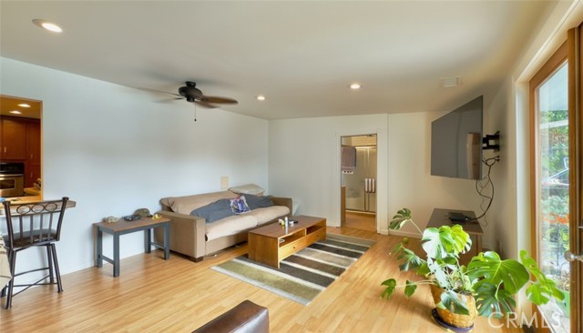 Detail Gallery Image 16 of 33 For 11806 Neenach St, Sun Valley,  CA 91352 - 3 Beds | 2 Baths