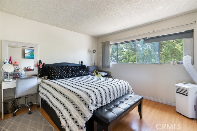 820 N Raymond Avenue, Pasadena CA: https://media.crmls.org/medias/b2ae7202-ecf3-4c88-82fb-ea3dae16994f.jpg