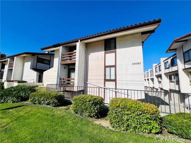 17057 S Vermont Avenue, Gardena CA: https://media.crmls.org/medias/b2af337c-d9fb-43bf-8a90-1ae6760704d5.jpg
