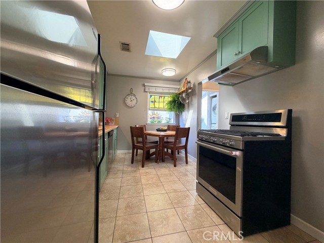 Detail Gallery Image 24 of 54 For 2925 Knoxville, Long Beach,  CA 90815 - 4 Beds | 2 Baths