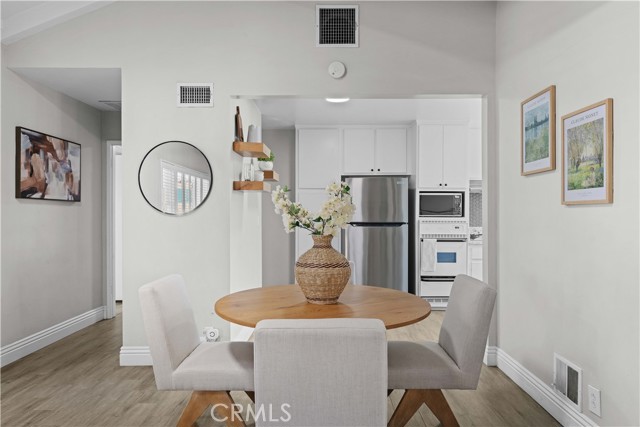 Detail Gallery Image 6 of 32 For 16521 Plummer St, North Hills,  CA 91343 - 3 Beds | 2 Baths