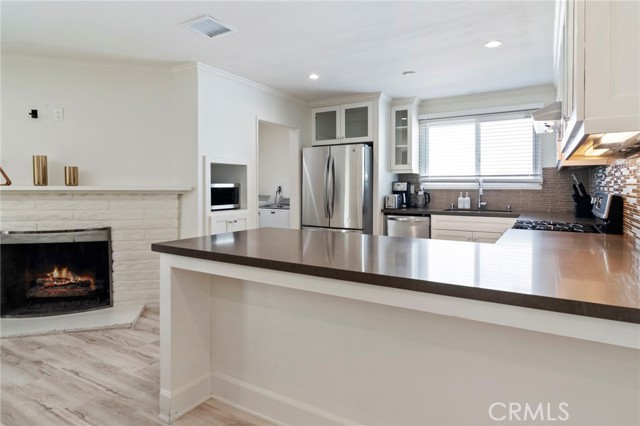 Detail Gallery Image 10 of 43 For 24136 Kittridge, West Hills,  CA 91307 - 5 Beds | 4/1 Baths