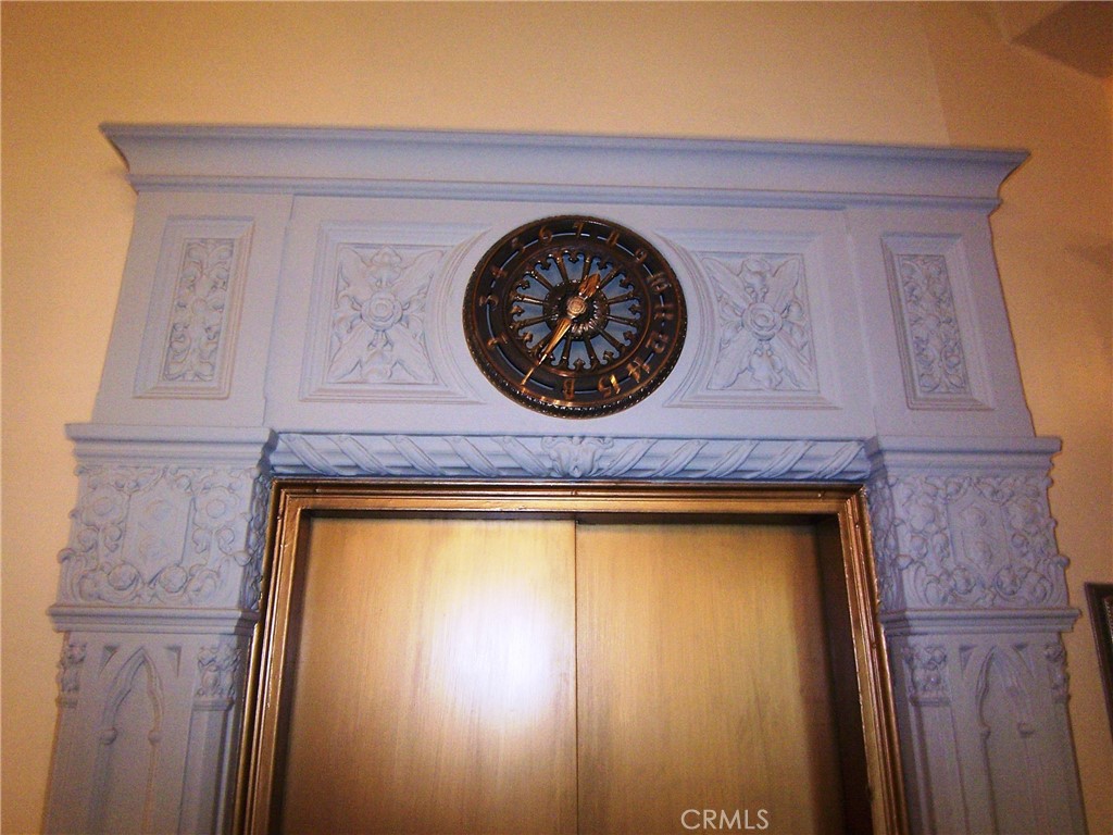 https://media.crmls.org/medias/b2b1f783-4b63-4ab9-9d26-8499bc2d5a24.jpg?preset=X-Large