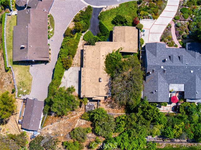 5046 Range Horse Lane, Rolling Hills Estates CA: https://media.crmls.org/medias/b2b27091-c1fd-42f4-bb00-746012741456.jpg
