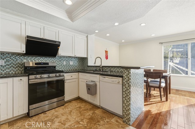 Detail Gallery Image 12 of 52 For 20814 E Boulder, Diamond Bar,  CA 91789 - 3 Beds | 3 Baths