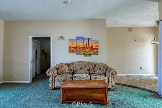 16811 Via Quedo, Desert Hot Springs CA: https://media.crmls.org/medias/b2b37c03-b6d0-43b2-ad2b-3ec73dc983f7.jpg
