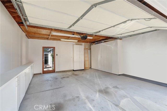 318 8th Street, Huntington Beach CA: https://media.crmls.org/medias/b2b37cd6-2b4d-4dc0-bf3b-9fdb83034719.jpg