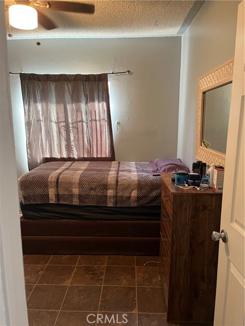 201 W Raymond Street, Compton CA: https://media.crmls.org/medias/b2b3b362-2360-431f-bac5-a6775630658c.jpg