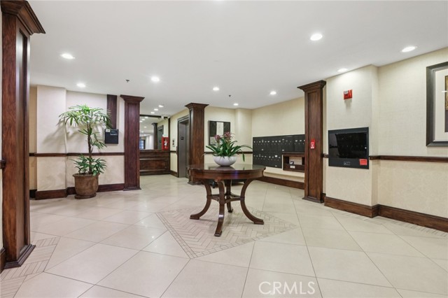 Detail Gallery Image 65 of 67 For 1040 4th #407,  Santa Monica,  CA 90403 - 3 Beds | 3/1 Baths