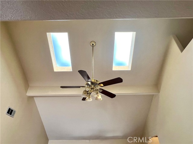 13435 Frey Court, Poway CA: https://media.crmls.org/medias/b2b4ce19-daa6-454c-8382-c8d308469369.jpg