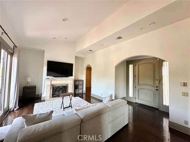 Detail Gallery Image 11 of 31 For 108 S El Molino Ave #302,  Pasadena,  CA 91101 - 3 Beds | 2/1 Baths