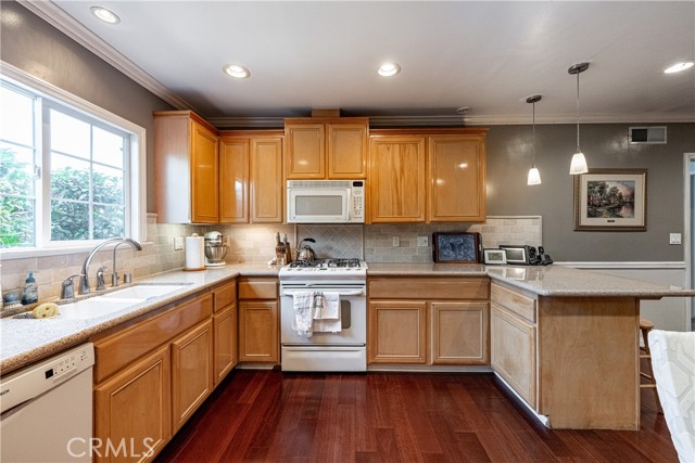917 N Sanchez Street, Montebello CA: https://media.crmls.org/medias/b2b5ba80-4781-4b18-84eb-0283101fe79f.jpg