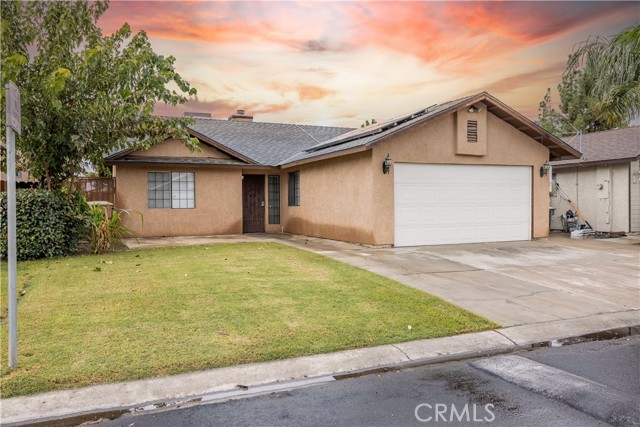 Detail Gallery Image 2 of 33 For 5905 Stone Bridge Ln, Bakersfield,  CA 93313 - 4 Beds | 2 Baths