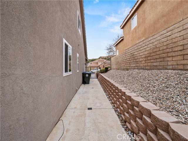 Detail Gallery Image 36 of 39 For 28532 Agajanian, Saugus,  CA 91390 - 4 Beds | 3 Baths