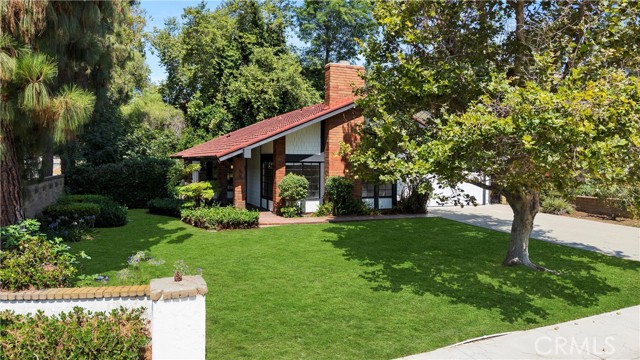 Detail Gallery Image 5 of 36 For 99 Village Loop Rd, Phillips Ranch,  CA 91766 - 4 Beds | 2 Baths