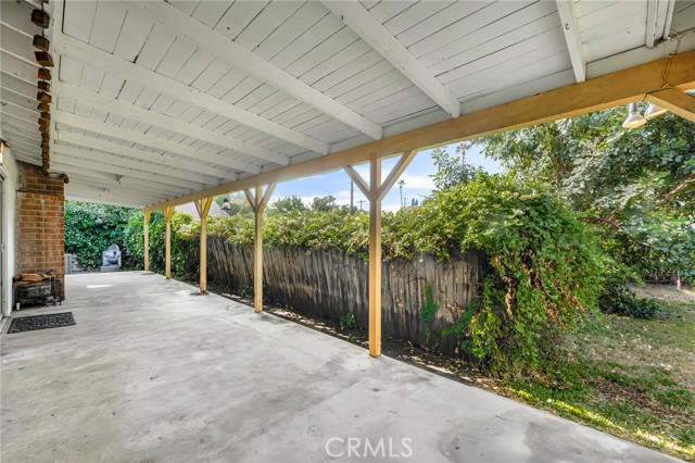 13624 Vose Street, Valley Glen CA: https://media.crmls.org/medias/b2b72aa7-282b-429c-bfa2-da91ec94cd30.jpg
