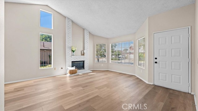 Detail Gallery Image 8 of 36 For 13420 Nutmeg St, Moreno Valley,  CA 92553 - 4 Beds | 2 Baths