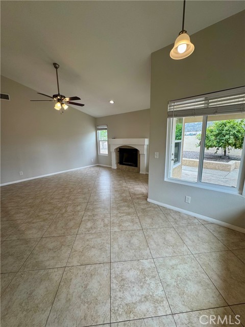 25665 Sierra Leone Court, Moreno Valley CA: https://media.crmls.org/medias/b2b7802c-8cb8-4458-9d83-983e75e12350.jpg