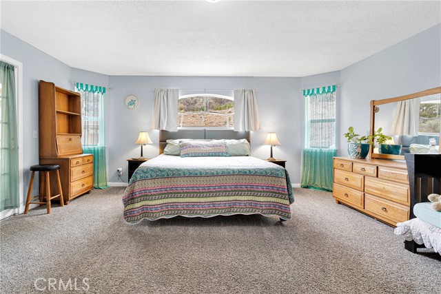 1679 Desert Front Road, Wrightwood CA: https://media.crmls.org/medias/b2b78acf-fca1-4b06-9a75-ebb234fb3431.jpg