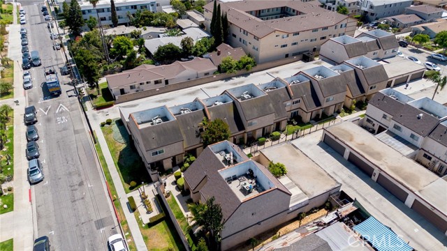 Detail Gallery Image 34 of 39 For 13011 Doty Ave #44,  Hawthorne,  CA 90250 - 3 Beds | 1/1 Baths
