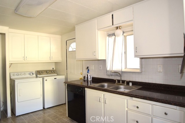 Detail Gallery Image 10 of 25 For 7425 Church St #164,  Yucca Valley,  CA 92284 - 2 Beds | 2 Baths