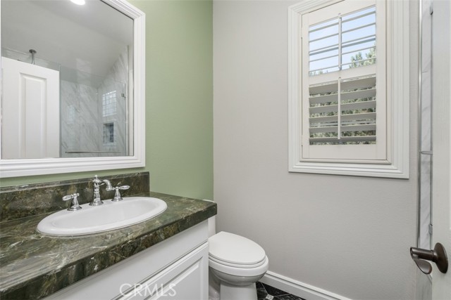 20 Townsend, Irvine CA: https://media.crmls.org/medias/b2b891be-d855-4617-9455-8f41d3e6659c.jpg