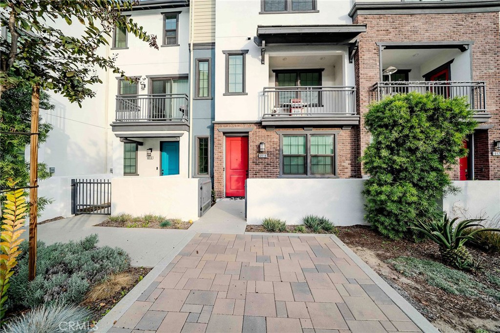 MLS #PW26009140 image #1