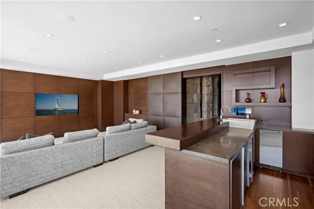 88 Emerald, Laguna Beach CA: https://media.crmls.org/medias/b2b9aaf1-7c9b-4931-a051-aced2e3a9925.jpg