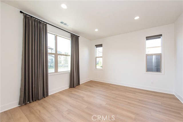 Detail Gallery Image 2 of 29 For 150 Somera, Irvine,  CA 92602 - 4 Beds | 3 Baths