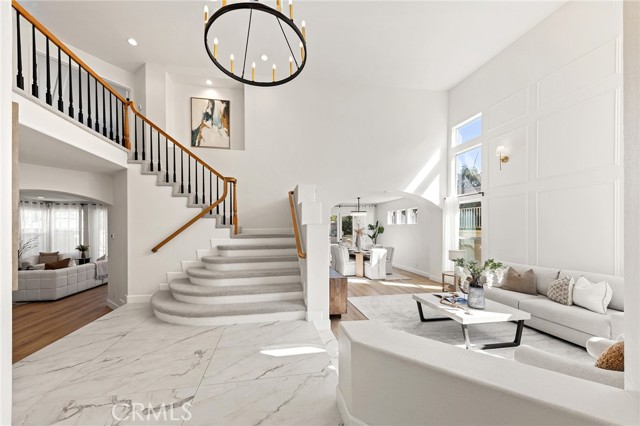 Detail Gallery Image 4 of 47 For 910 S Barton Ct, Anaheim,  CA 92808 - 4 Beds | 4/1 Baths