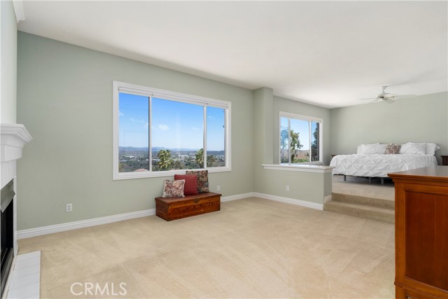 10 Via Berrendo, Rancho Santa Margarita CA: https://media.crmls.org/medias/b2bbf12c-5ec2-4105-b3cc-d67ab1303988.jpg