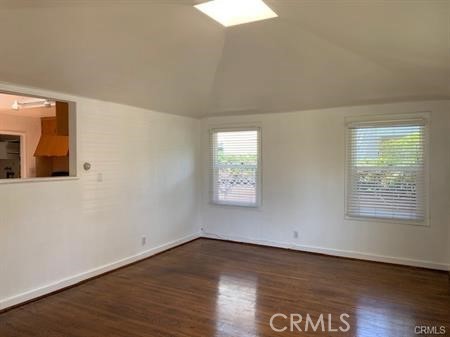 Detail Gallery Image 4 of 11 For 727 13th St, Huntington Beach,  CA 92648 - 2 Beds | 1/1 Baths