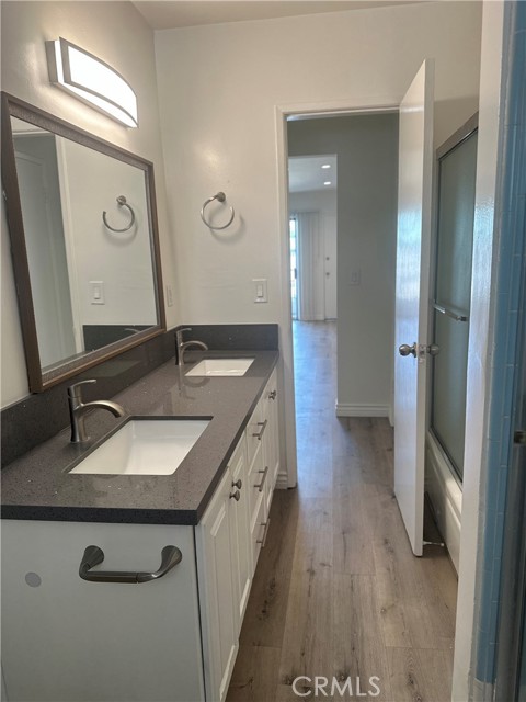 Detail Gallery Image 13 of 22 For 4533 Colbath Avenue #20,  Sherman Oaks,  CA 91423 - 1 Beds | 1 Baths