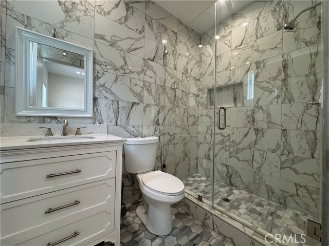 Detail Gallery Image 6 of 12 For 460 Arnaz Drive, Beverly Hills,  CA 90048 - 2 Beds | 2 Baths