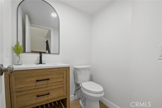 921 Boon Place, Corona CA: https://media.crmls.org/medias/b2bd8800-5ff5-4249-a2f1-711b95f3c6ab.jpg
