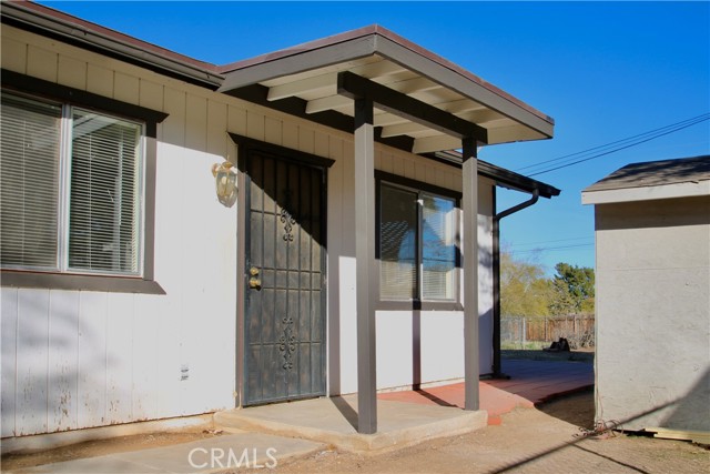 Detail Gallery Image 3 of 9 For 7775 Hopi, Yucca Valley,  CA 92284 - 2 Beds | 1 Baths