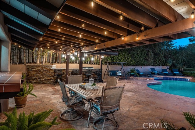 5005 Delita Place, Woodland Hills CA: https://media.crmls.org/medias/b2be4b6c-ecac-42f2-8204-fc1a51d586f4.jpg