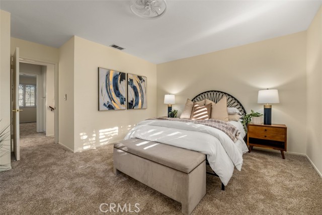 922 N Redding Way, Upland CA: https://media.crmls.org/medias/b2be6c59-dc7c-4804-8a98-5bfee7786945.jpg