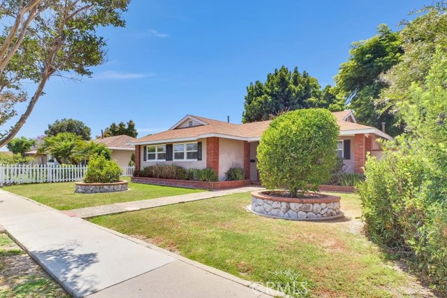 3221 Palo Verde Avenue, Long Beach, California 90808, 3 Bedrooms Bedrooms, ,1 BathroomBathrooms,Single Family Residence,For Sale,Palo Verde,OC24089812