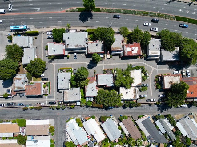 128 Fairview Street, Santa Ana CA: https://media.crmls.org/medias/b2c0dc1c-c54f-4e7a-b8c7-de17bc2b7273.jpg